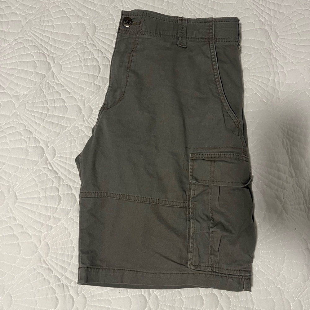 Men’s cargo shorts